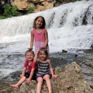 Meet your Posher, Julia